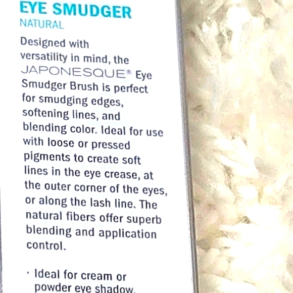 NWT Japonesque Eye Smudger Brush - Picture 4 of 6